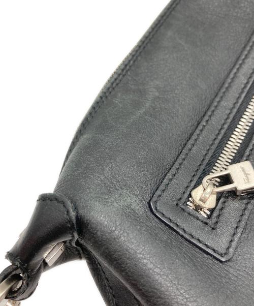 Salvatore Ferragamo（サルヴァトーレ フェラガモ）Salvatore Ferragamo (サルヴァトーレ フェラガモ) レザーワンショルダーバッグ ブラックの古着・服飾アイテム