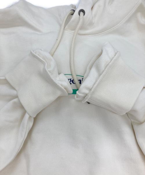 Patagonia（パタゴニア）Patagonia (パタゴニア) 95 オーバル ロゴ デイリー フーディ/パーカー アイボリー サイズ:Lの古着・服飾アイテム