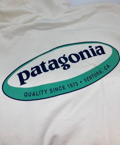Patagonia（パタゴニア）Patagonia (パタゴニア) 95 オーバル ロゴ デイリー フーディ/パーカー アイボリー サイズ:Lの古着・服飾アイテム