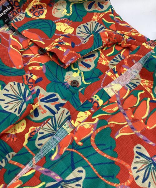 Patagonia（パタゴニア）Patagonia (パタゴニア) タイダル・スレッズ・キャンプ・シャツ レッド サイズ:Ｓの古着・服飾アイテム
