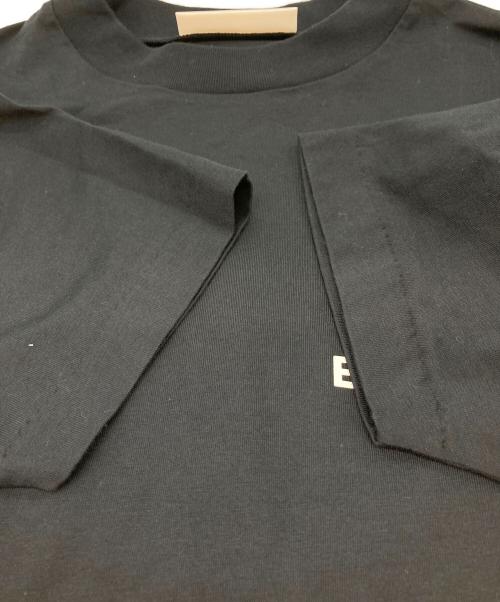 FOG ESSENTIALS（フィアオブゴッド エッセンシャル）FOG ESSENTIALS (フィアオブゴッド エッセンシャル) ロゴTシャツ ブラック サイズ:Sの古着・服飾アイテム