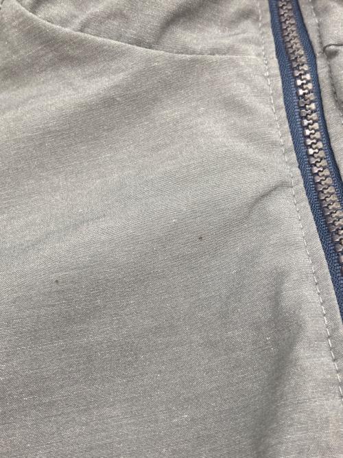 CarHartt（カーハート）CarHartt (カーハート) ナイロンジャケット グレー サイズ:Mの古着・服飾アイテム