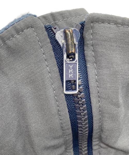 CarHartt（カーハート）CarHartt (カーハート) ナイロンジャケット グレー サイズ:Mの古着・服飾アイテム
