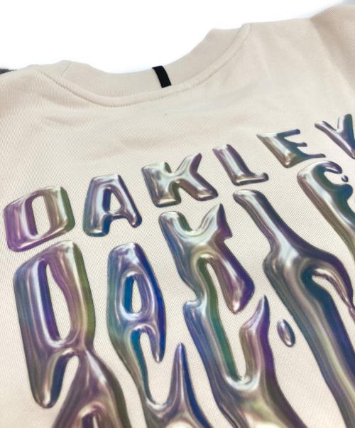OAKLEY（オークリー）OAKLEY (オークリー) STACK METAL SWEATSHIRT ベージュ サイズ:Ⅼの古着・服飾アイテム