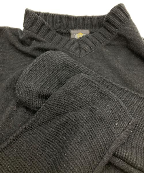 VERSACE JEANS COUTURE（ヴェルサーチ ジーンズクチュール）VERSACE JEANS COUTURE (ヴェルサーチ ジーンズクチュール) ロゴVネックニット ブラック サイズ:XLの古着・服飾アイテム