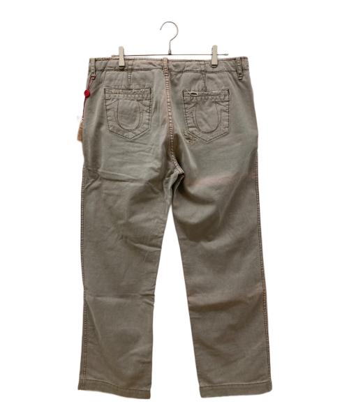 TRUE RELIGION（トゥルー レリジョン）TRUE RELIGION (トゥルー レリジョン) ダメージ加工チノパン/ROMAN PHOENIX CHINO グレー サイズ:91㎝（Ｗ36） 未使用品の古着・服飾アイテム