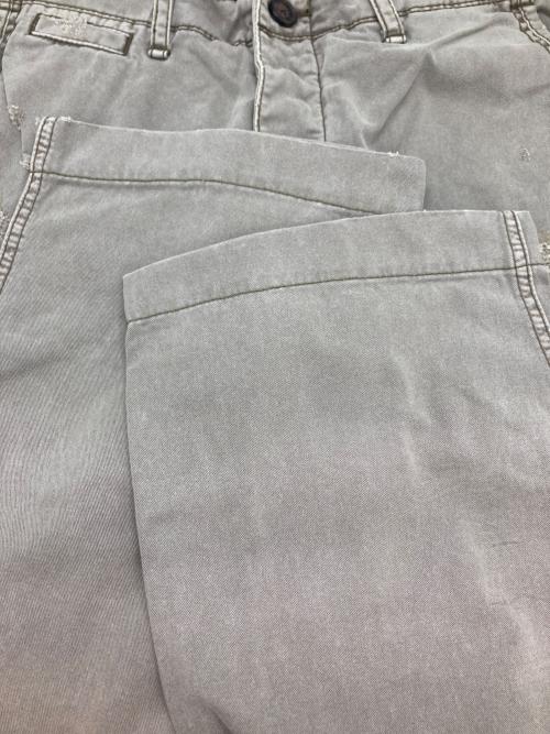 TRUE RELIGION（トゥルー レリジョン）TRUE RELIGION (トゥルー レリジョン) ダメージ加工チノパン/ROMAN PHOENIX CHINO グレー サイズ:91㎝（Ｗ36） 未使用品の古着・服飾アイテム