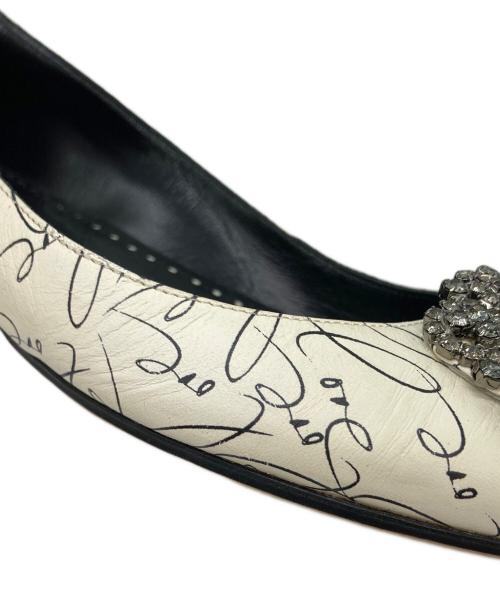 Manolo Blahnik（マノロ ブラニク）Manolo Blahnik (マノロ ブラニク) パンプス ホワイト サイズ:36の古着・服飾アイテム