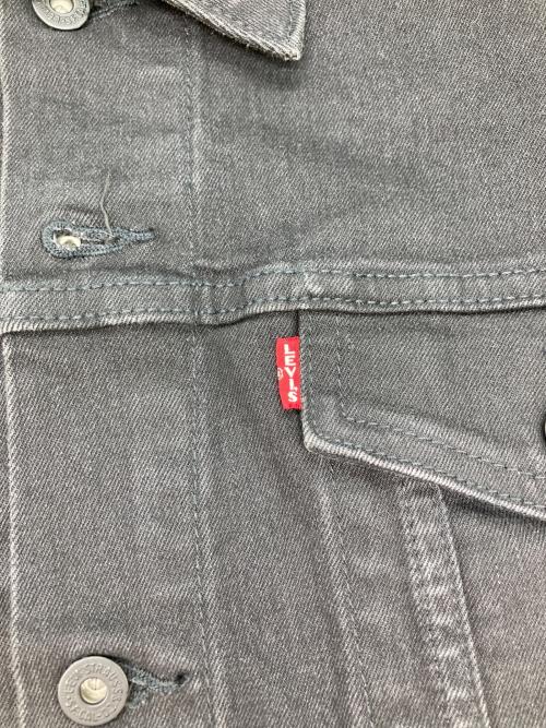 LEVI'S（リーバイス）LEVI'S (リーバイス) トラッカージャケット ブラック サイズ:XLの古着・服飾アイテム