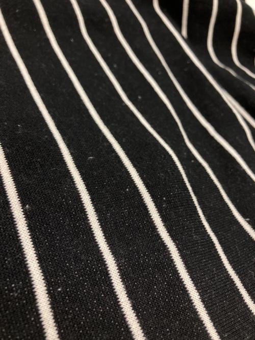Saint Laurent Paris（サンローランパリ）Saint Laurent Paris (サンローランパリ) 前Vクロップドボーダースウェット ブラック サイズ:Sの古着・服飾アイテム