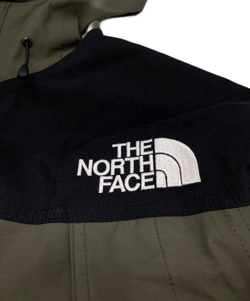 THE NORTH FACE（ザ ノース フェイス）THE NORTH FACE (ザ ノース フェイス) マウンテンライトジャケット カーキ×ブラック サイズ:Mの古着・服飾アイテム