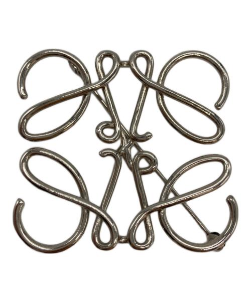 LOEWE（ロエベ）LOEWE (ロエベ) Anagram brooch in metal シルバーカラーの古着・服飾アイテム