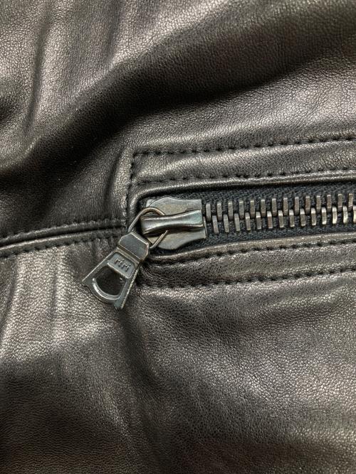 GIANNI VERSACE（ジャンニ・ヴェルサーチ）GIANNI VERSACE (ジャンニ・ヴェルサーチ) フーデッドレザージャケット ブラック サイズ:SIZE 48の古着・服飾アイテム