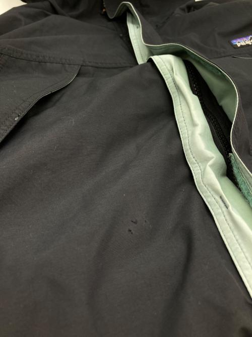 Patagonia（パタゴニア）Patagonia (パタゴニア) STORM JACKET/マウンテンパーカー ブラック サイズ:Ｍの古着・服飾アイテム