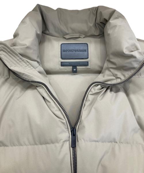 EMPORIO ARMANI（エンポリオ アルマーニ）EMPORIO ARMANI (エンポリオ アルマーニ) スタンドカラーダウンジャケット ベージュ サイズ:50の古着・服飾アイテム