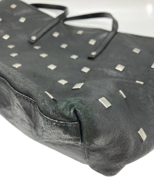 JIMMY CHOO（ジミーチュウ）JIMMY CHOO (ジミーチュウ) スクエアスタッズトートバッグ ブラックの古着・服飾アイテム