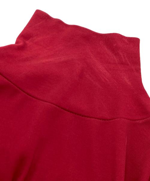 JOHN LAWRENCE SULLIVAN（ジョン ローレンス サリバン）JOHN LAWRENCE SULLIVAN (ジョン ローレンス サリバン) COTTON JERSEY TURTLE NECK TOP(コットン ジャージー タートル ネック トップ) レッド サイズ:SIZESの古着・服飾アイテム