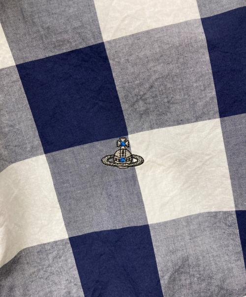 Vivienne Westwood man（ヴィヴィアン ウェストウッド マン）Vivienne Westwood man (ヴィヴィアン ウェストウッド マン) 変形ロングチェックシャツ ブルー×ホワイト サイズ:size44の古着・服飾アイテム