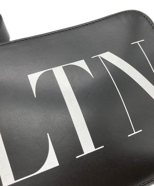 VALENTINO（ヴァレンティノ）VALENTINO (ヴァレンティノ) ロゴプリントショルダーバッグ ブラックの古着・服飾アイテム