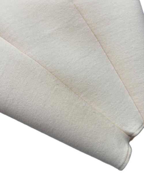 Adam et Rope（アダム エ ロペ）Adam et Rope (アダム エ ロペ) エッグブローチ付きペプラムカーディガン アイボリー サイズ:Fの古着・服飾アイテム