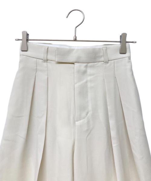 anuans（アニュアンス）anuans (アニュアンス) ツータックワイドパンツ ホワイト サイズ:Sの古着・服飾アイテム