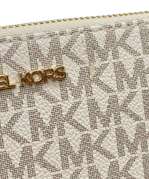 MICHAEL KORS（マイケルコース）MICHAEL KORS (マイケル・コース) ラウンドファスナーロゴラウンドウォレット ホワイトの古着・服飾アイテム