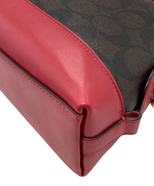 COACH（コーチ）COACH (コーチ) シグネチャーショルダーバッグ レッド×ブラウンの古着・服飾アイテム