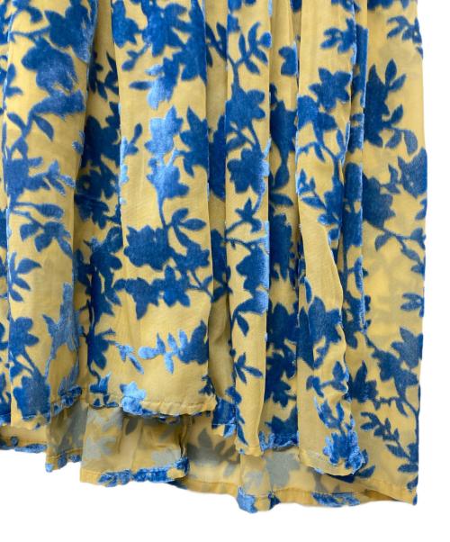 CIAOPANIC（チャオパニック）CIAOPANIC (チャオパニック) ベロアフラワーティアードワンピース ブルー×ベージュの古着・服飾アイテム