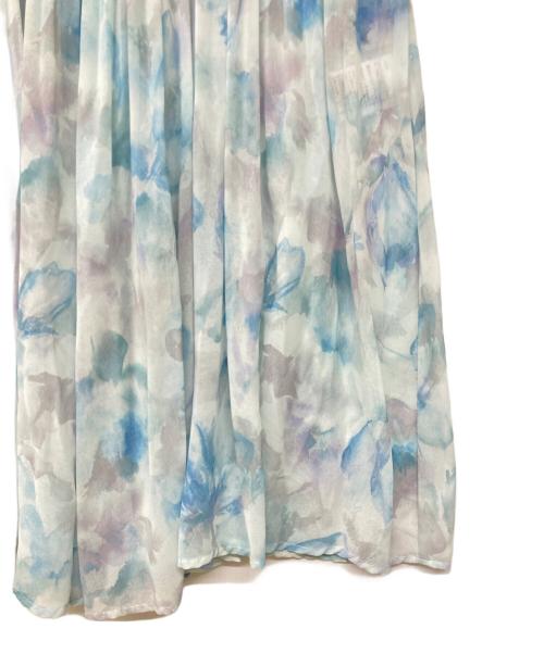 COCODEAL（ココディール）COCODEAL (ココディール) 23SS 水彩花プリーツワンピース スカイブルー サイズ:２の古着・服飾アイテム