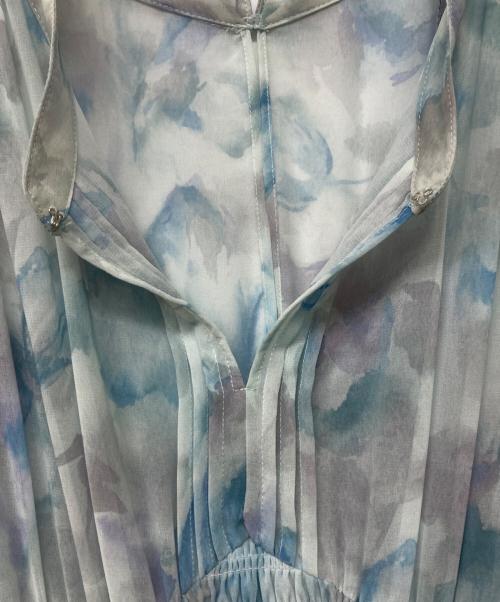 COCODEAL（ココディール）COCODEAL (ココディール) 23SS 水彩花プリーツワンピース スカイブルー サイズ:２の古着・服飾アイテム