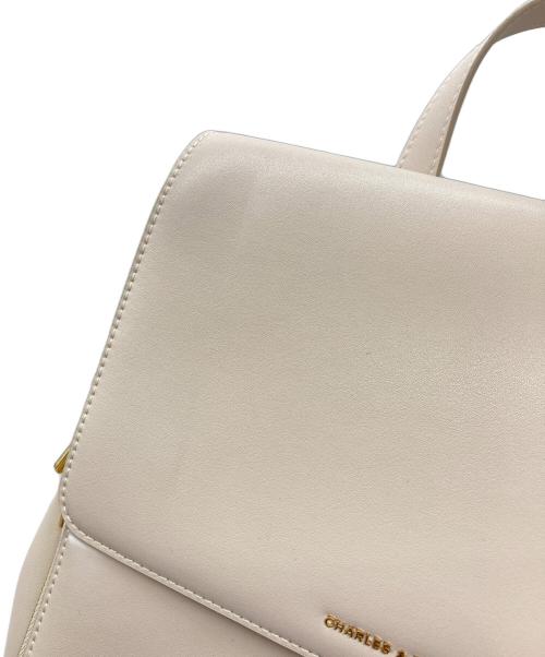 CHARLES & KEITH（チャールズアンドキース）CHARLES & KEITH (チャールズ＆キース) フロントフラップ ストラクチャーバックパック ライトピンクの古着・服飾アイテム