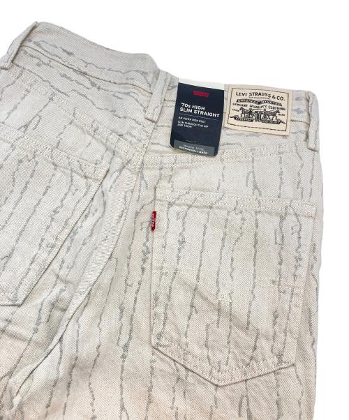 LEVI'S（リーバイス）LEVI'S (リーバイス) 70S HIGH STRAIGHT NATURAL AMBER FLOWER ホワイト サイズ:61ｃｍ（W24) 未使用品の古着・服飾アイテム