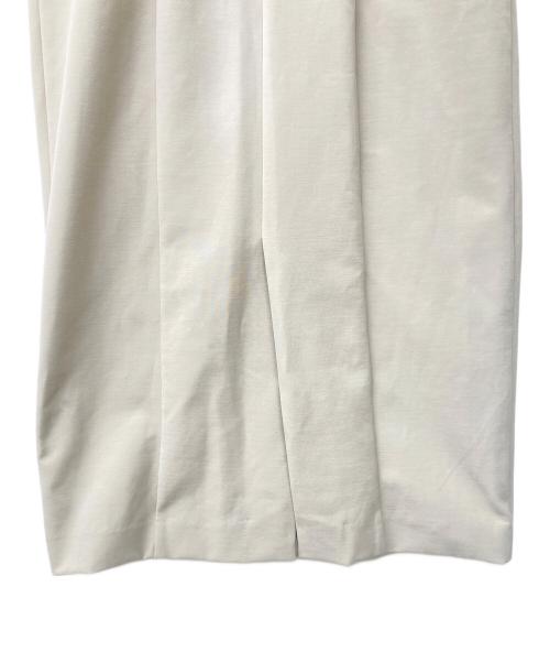 anuans（アニュアンス）anuans (アニュアンス) スクエアネックコクーンワンピース ベージュ サイズ:Free 未使用品の古着・服飾アイテム