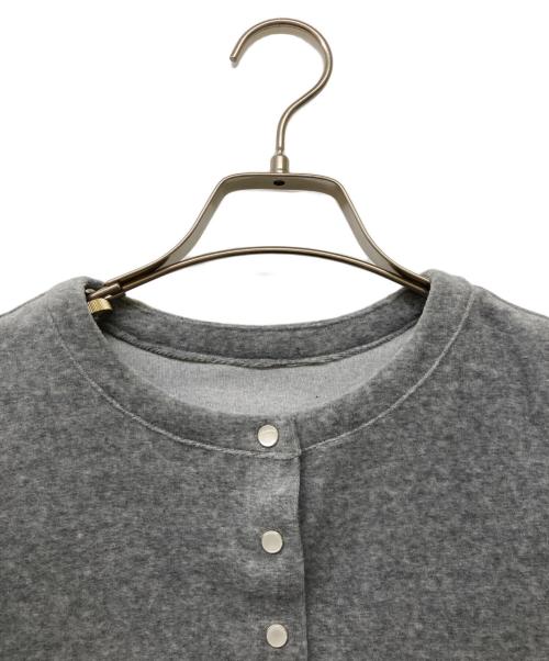 maison de dolce（メゾンドドルチェ）maison de dolce (メゾンドドルチェ) ベロアカーディガン グレー サイズ:Fの古着・服飾アイテム