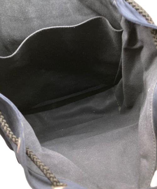 A.P.C.（アーペーセー）A.P.C. (アーペーセー) フラップ付きリュック ネイビーの古着・服飾アイテム