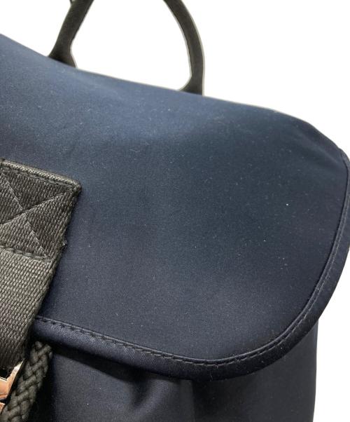 A.P.C.（アーペーセー）A.P.C. (アーペーセー) フラップ付きリュック ネイビーの古着・服飾アイテム