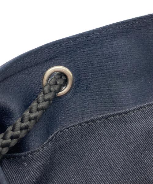 A.P.C.（アーペーセー）A.P.C. (アーペーセー) フラップ付きリュック ネイビーの古着・服飾アイテム