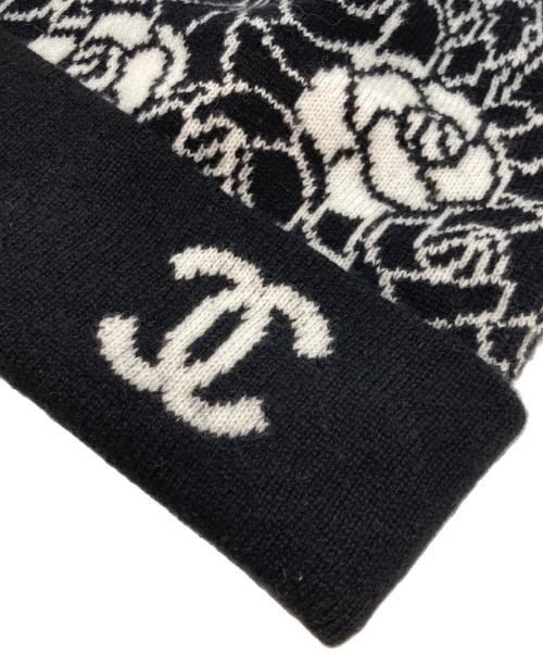 CHANEL（シャネル）CHANEL (シャネル) ココマークカメリア柄ニット帽 ブラックの古着・服飾アイテム
