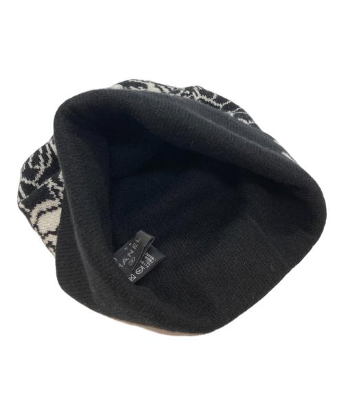 CHANEL（シャネル）CHANEL (シャネル) ココマークカメリア柄ニット帽 ブラックの古着・服飾アイテム