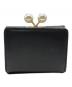 MARY QUANT (マリークヮント) エンボスデイジーパール ミニウォレット ブラック：7000円