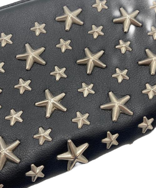 JIMMY CHOO（ジミーチュウ）JIMMY CHOO (ジミーチュウ) スタースタッズラウンドファスナーウォレット ブラックの古着・服飾アイテム