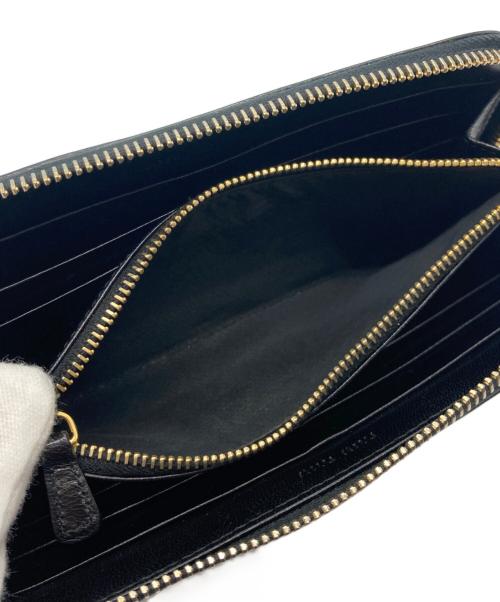 MIU MIU（ミュウミュウ）MIU MIU (ミュウミュウ) ロゴプレートラウンドファスナーウォレット ブラック×ピンクの古着・服飾アイテム