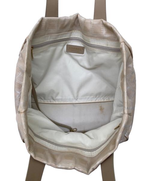 CHANEL（シャネル）CHANEL (シャネル) ニュートラベルライントートMM ベージュの古着・服飾アイテム