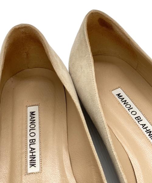 Manolo Blahnik（マノロブラニク）Manolo Blahnik (マノロブラニク) BB FLAT NUDE SUEDE PUMPS ホワイト サイズ:37の古着・服飾アイテム