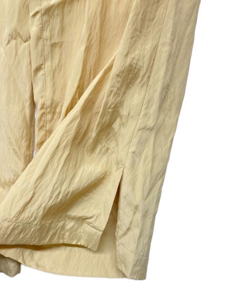 08sircus（ゼロエイトサーカス）08sircus (ゼロエイトサーカス) ヴィスコースワッシャースリットイージーパンツ イエローの古着・服飾アイテム