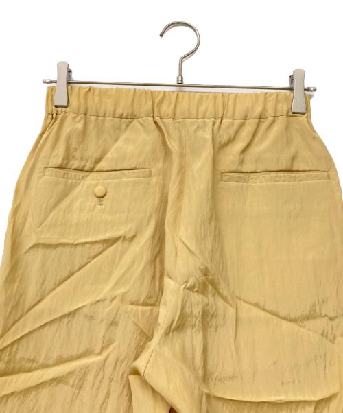 08sircus（ゼロエイトサーカス）08sircus (ゼロエイトサーカス) ヴィスコースワッシャースリットイージーパンツ イエローの古着・服飾アイテム