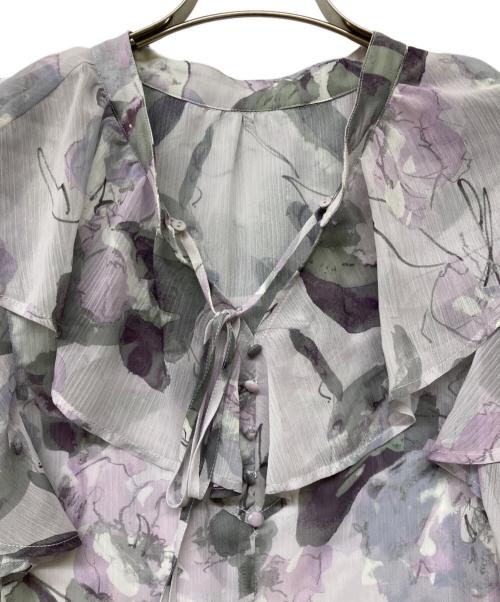 stola.（ストラ）stola. (ストラ) 花柄プリントフリルブラウス ラベンダー サイズ:36の古着・服飾アイテム