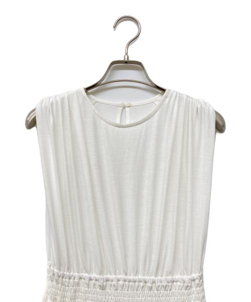 anuans（アニュアンス）anuans (アニュアンス) 25SS ギャザーティアードワンピース ホワイト サイズ:Fの古着・服飾アイテム