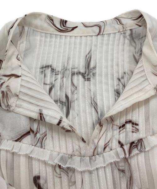 Snidel（スナイデル）Snidel (スナイデル) Sustainaプリントプリーツワンピース ホワイト サイズ:０の古着・服飾アイテム
