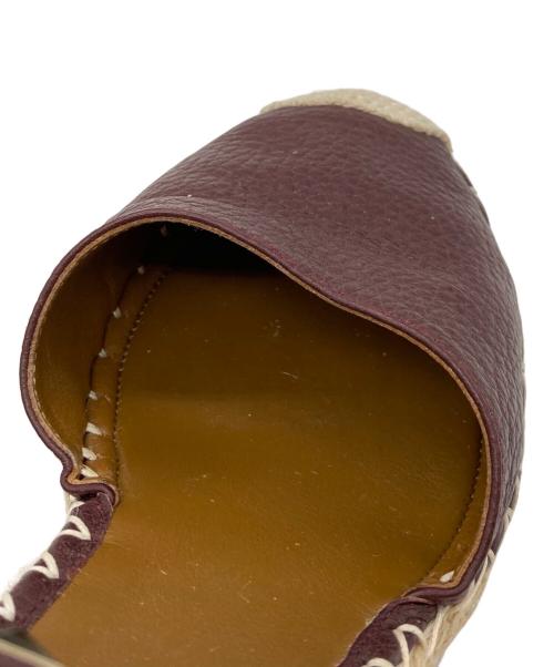 VALENTINO GARAVANI（ヴァレンティノ・ガラヴァーニ）VALENTINO GARAVANI (ヴァレンティノ・ガラヴァーニ) ウェッジソールスタッズサンダル ベージュ サイズ:35の古着・服飾アイテム